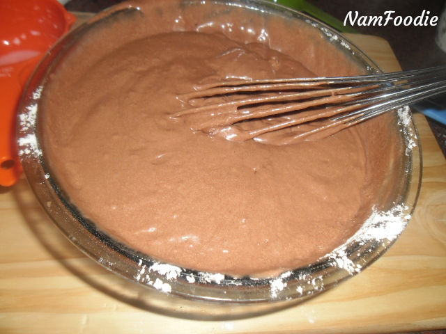 chocolate heart cake batter