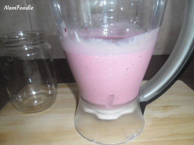 raspberry smoothie blender done
