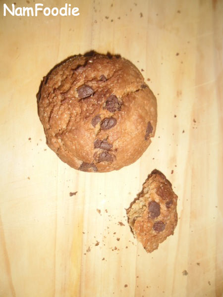 chocolate chip cookie