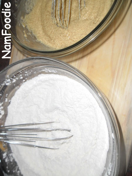 chocolate chip cookies flour butter mix