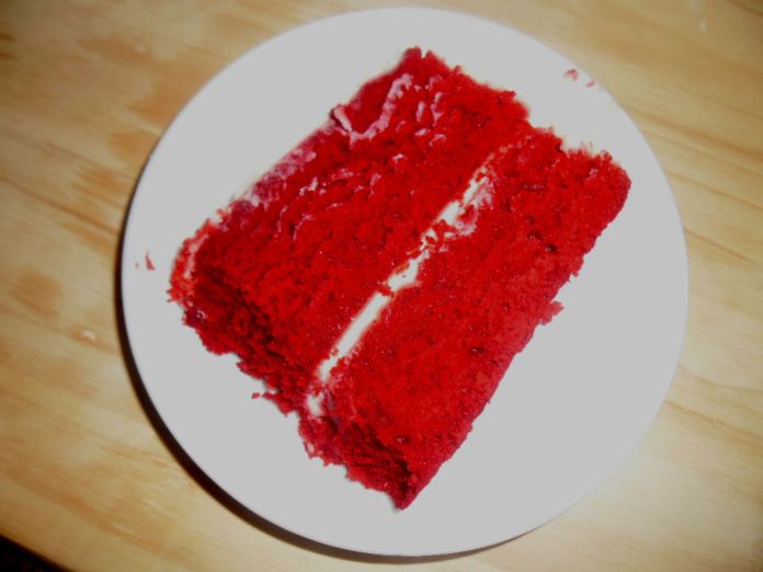 red velvet cake slice