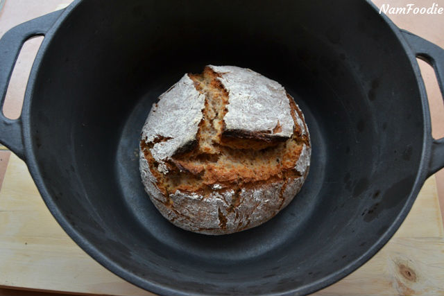 dutch oven bread pot