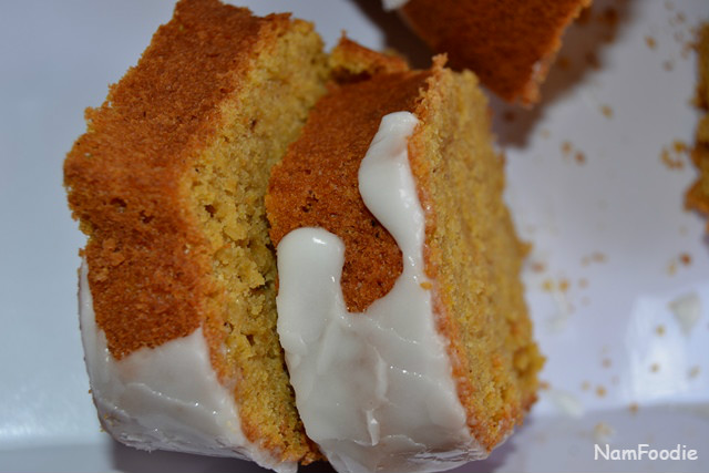 pumpkin bundt cake slice