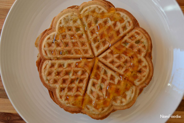 apple waffles honey